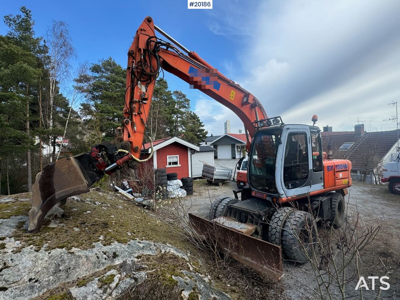 Hitachi EX135W - حفارة: صور 1 Hitachi EX135W - حفارة: صور 1