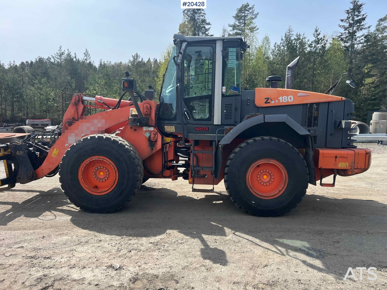 Hitachi ZW 180 - اللودر بعجل: صور 4 Hitachi ZW 180 - اللودر بعجل: صور 4