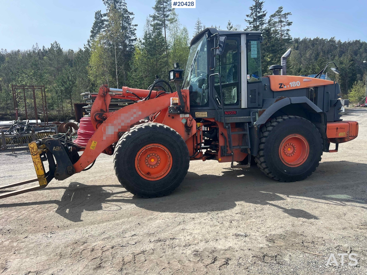 Hitachi ZW 180 - اللودر بعجل: صور 5 Hitachi ZW 180 - اللودر بعجل: صور 5