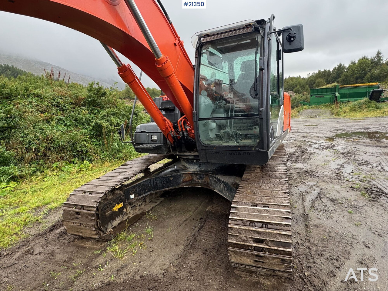حفارة Hitachi ZX210LC: صور 12