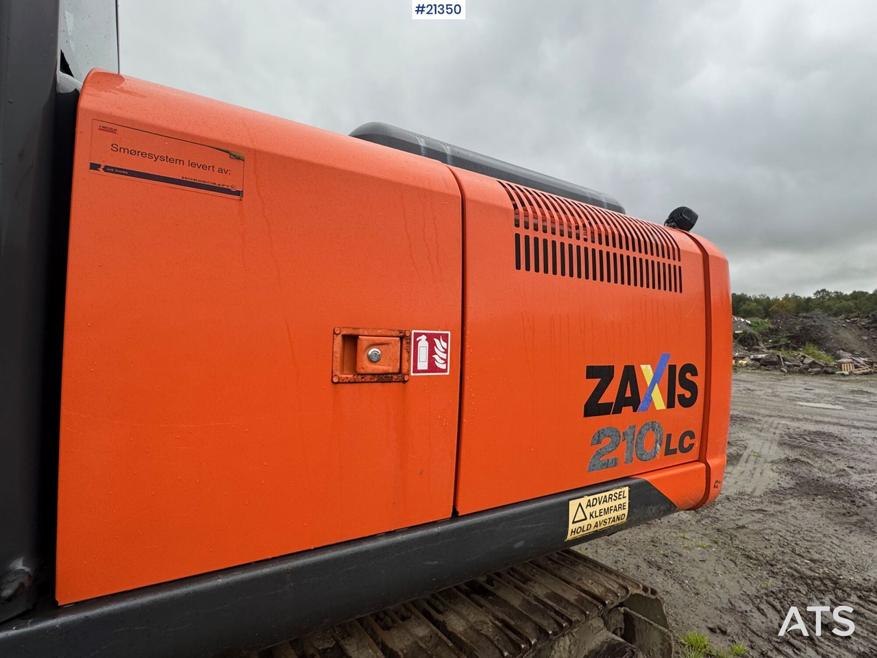 حفارة Hitachi ZX210LC: صور 21