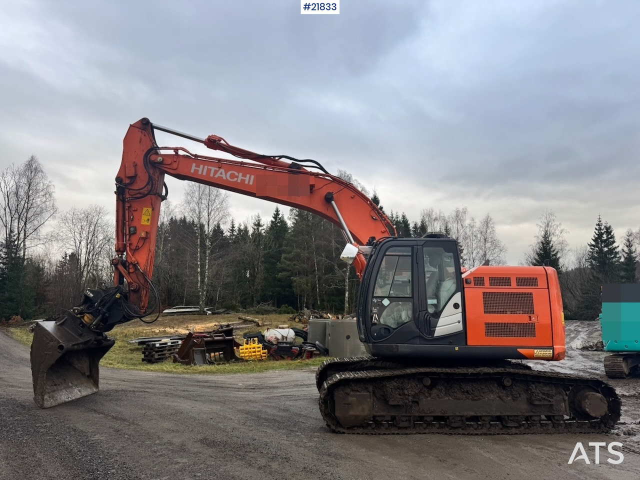 Hitachi ZX225USRLC-6 Beltegraver m/ Rototilt, 2 skuffer og Easy Dig. SE VIDEO - حفارات زحافة: صور 3 Hitachi ZX225USRLC-6 Beltegraver m/ Rototilt, 2 skuffer og Easy Dig. SE VIDEO - حفارات زحافة: صور 3