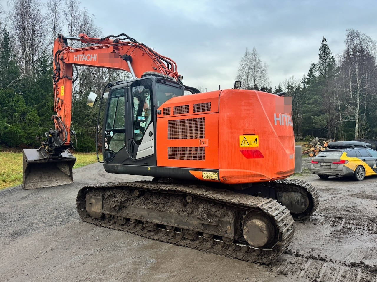 Hitachi ZX225USRLC-6 Beltegraver m/ Rototilt, 2 skuffer og Easy Dig. SE VIDEO - حفارات زحافة: صور 4 Hitachi ZX225USRLC-6 Beltegraver m/ Rototilt, 2 skuffer og Easy Dig. SE VIDEO - حفارات زحافة: صور 4