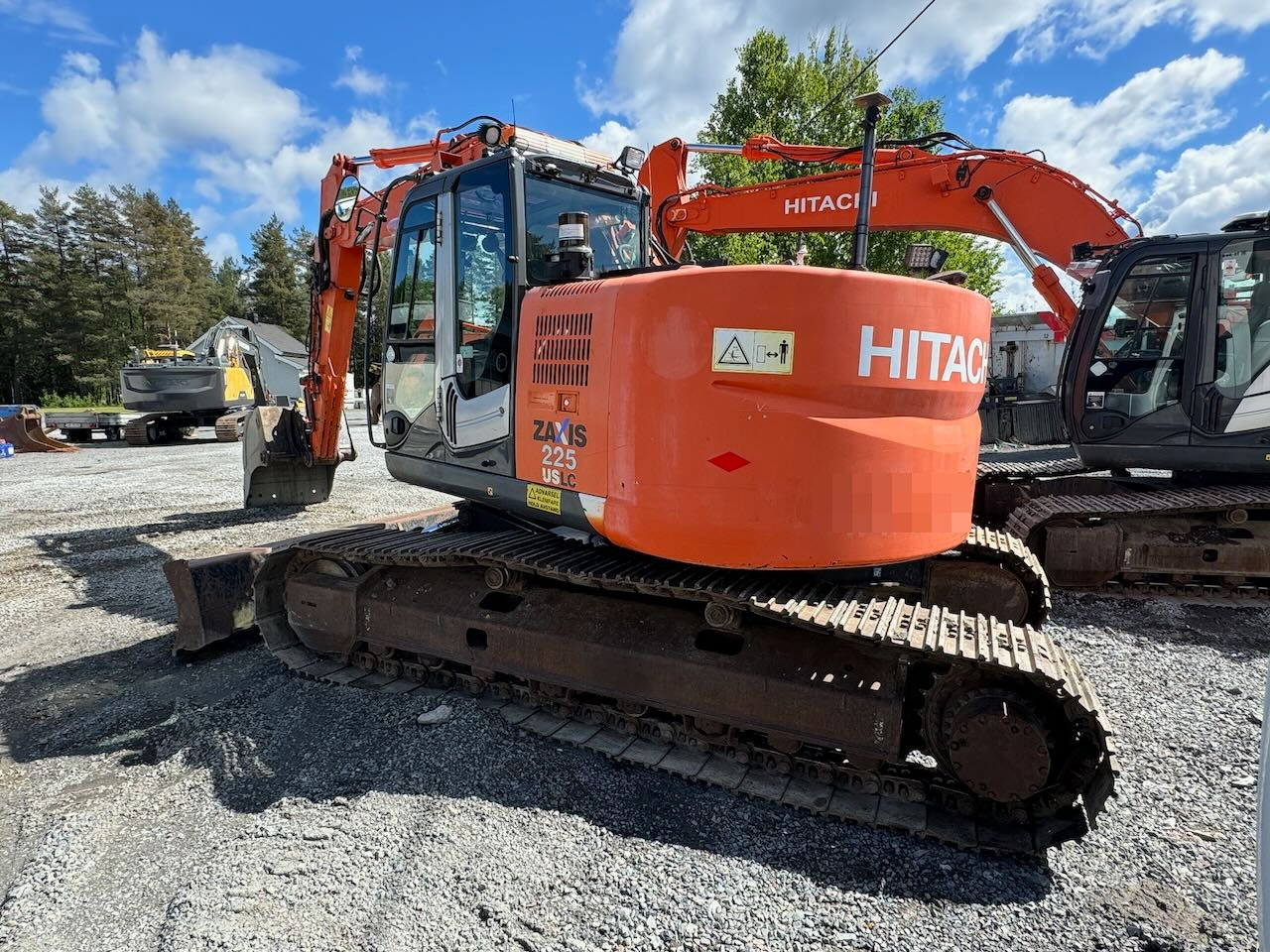Hitachi ZX225 - حفارة: صور 5 Hitachi ZX225 - حفارة: صور 5