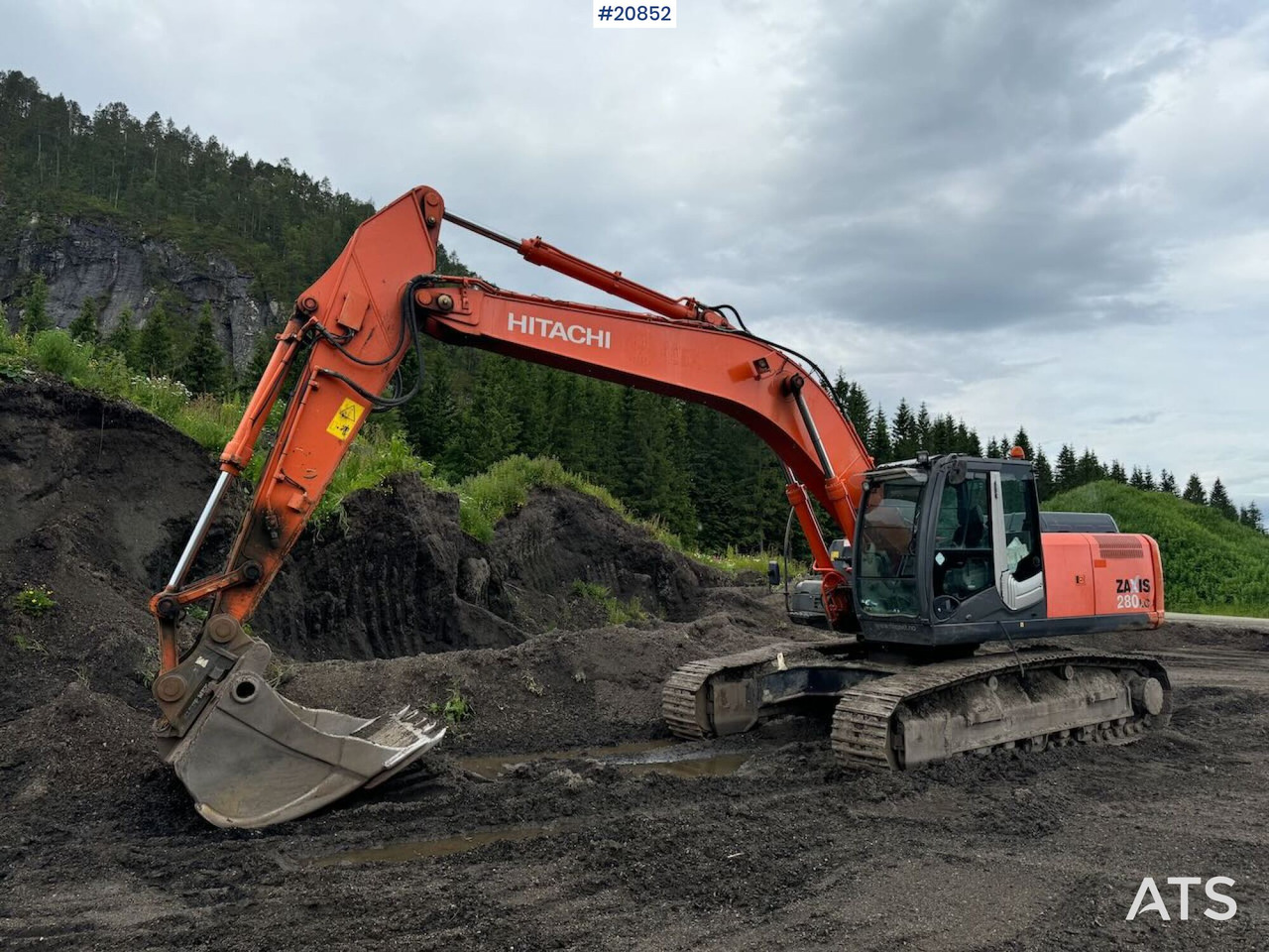 Hitachi ZX280LC-3 - حفارات زحافة: صور 2 Hitachi ZX280LC-3 - حفارات زحافة: صور 2