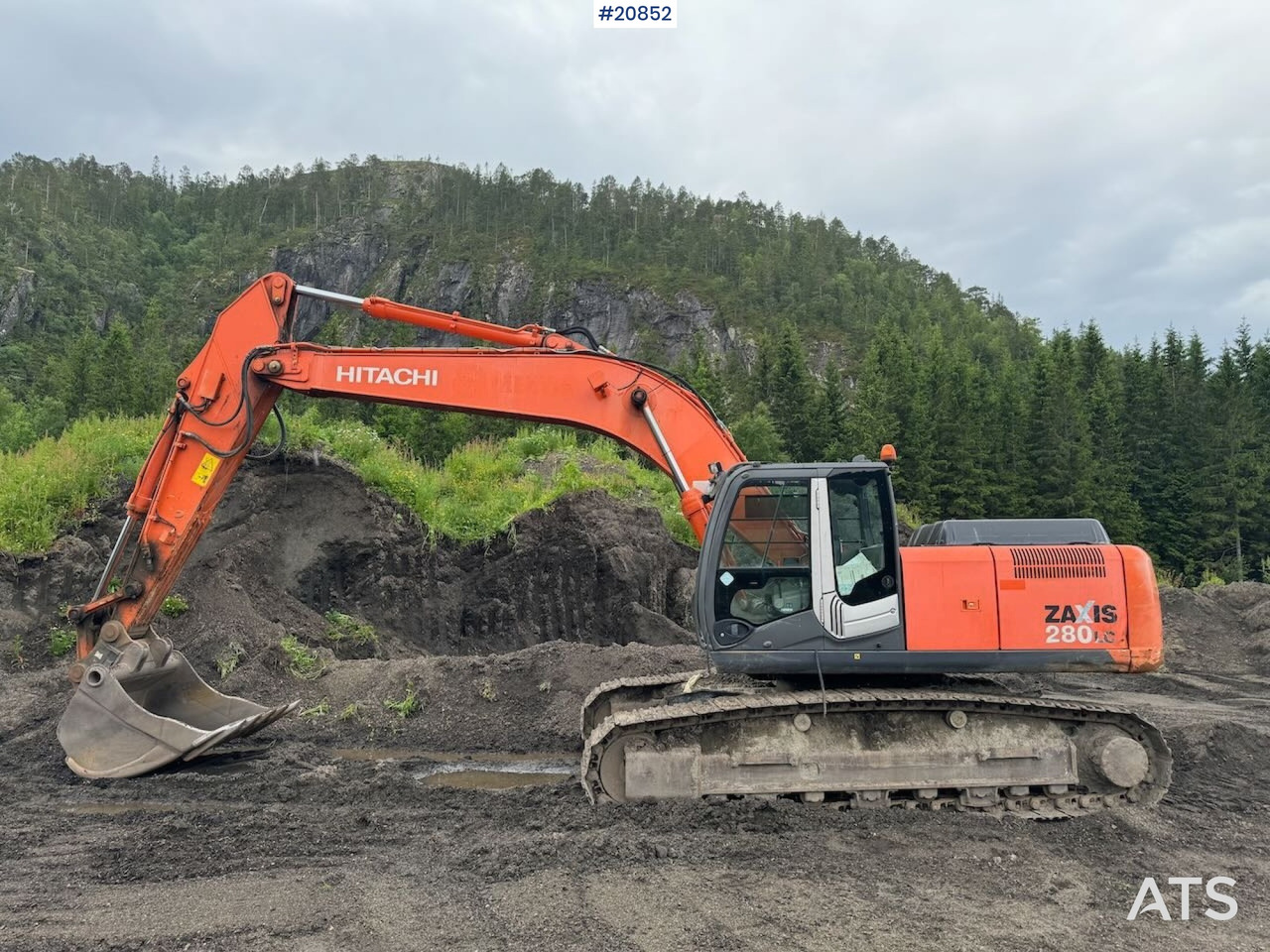 Hitachi ZX280LC-3 - حفارات زحافة: صور 1 Hitachi ZX280LC-3 - حفارات زحافة: صور 1