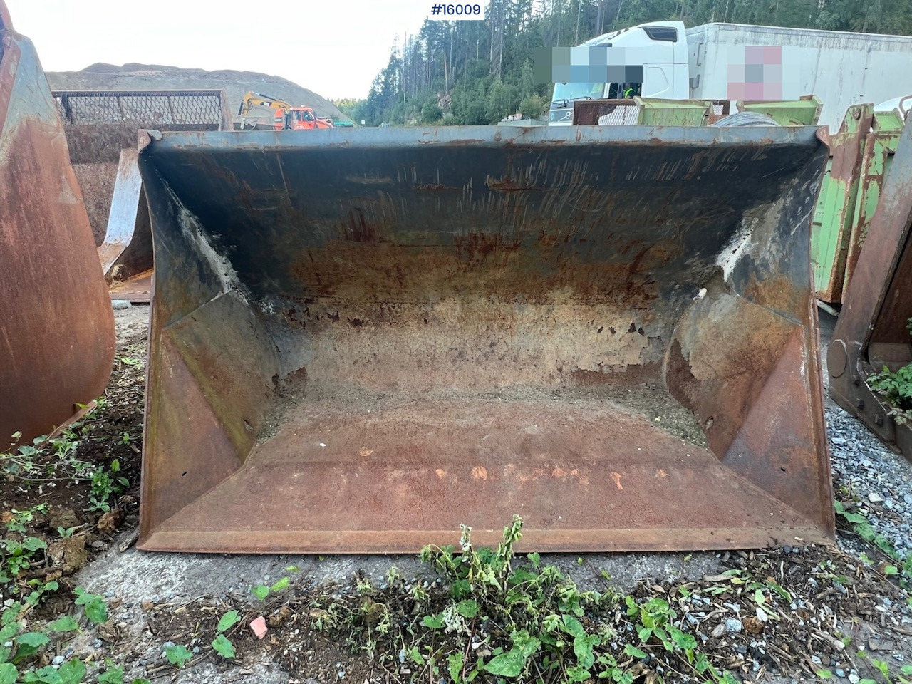 Hjullasterskuffe m/ liten BM feste - بكت شيول - آلات البناء: صور 2 Hjullasterskuffe m/ liten BM feste - بكت شيول - آلات البناء: صور 2