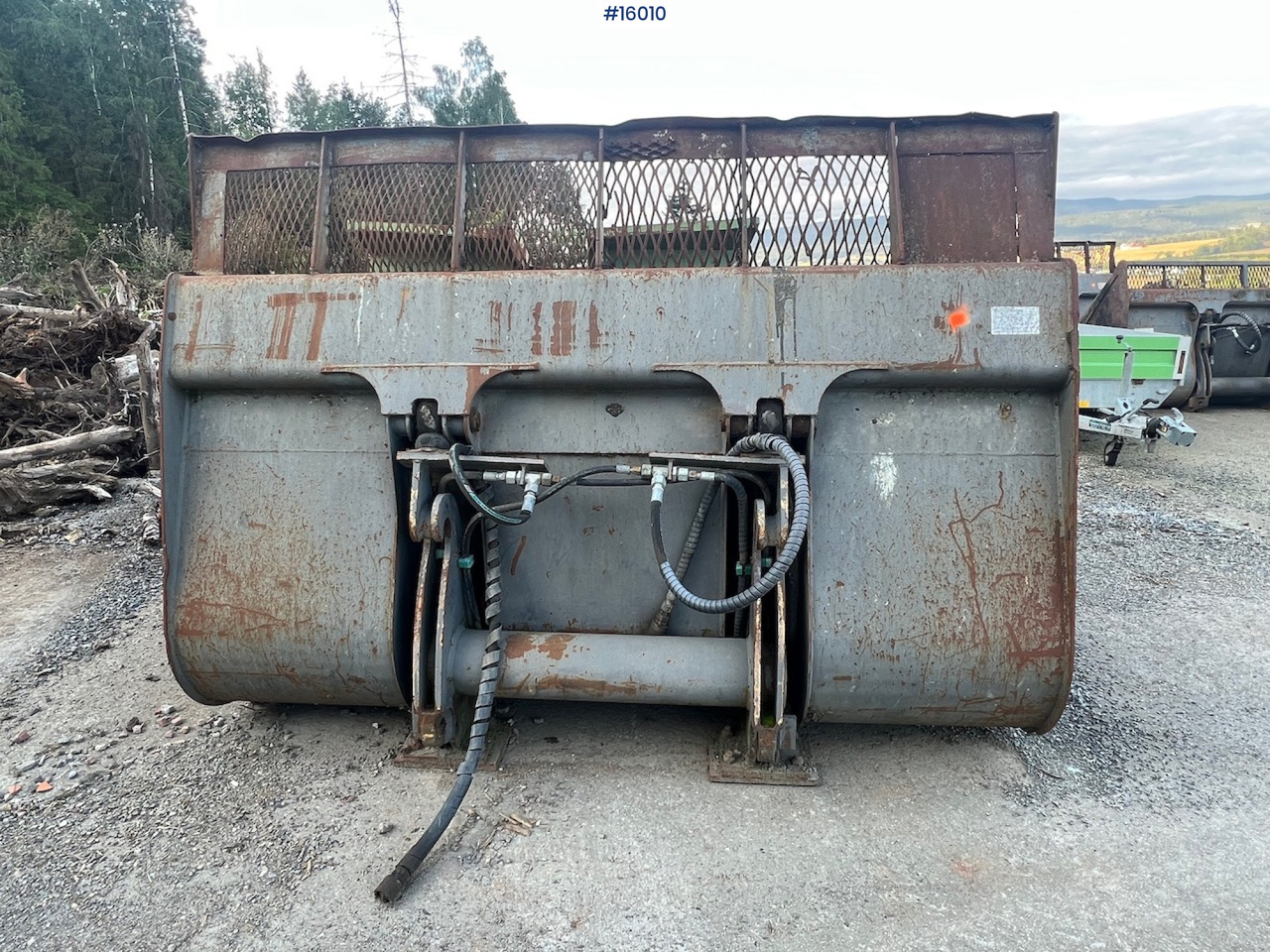 Hjullasterskuffe m/ liten BM feste - بكت حفار - آلات البناء: صور 3 Hjullasterskuffe m/ liten BM feste - بكت حفار - آلات البناء: صور 3