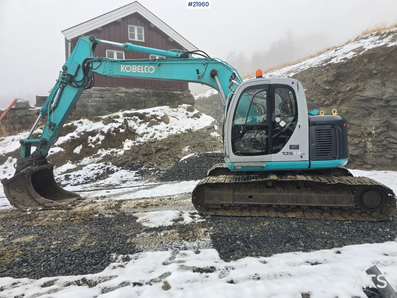 Kobelco sk135SRLC - حفارات زحافة: صور 5 Kobelco sk135SRLC - حفارات زحافة: صور 5