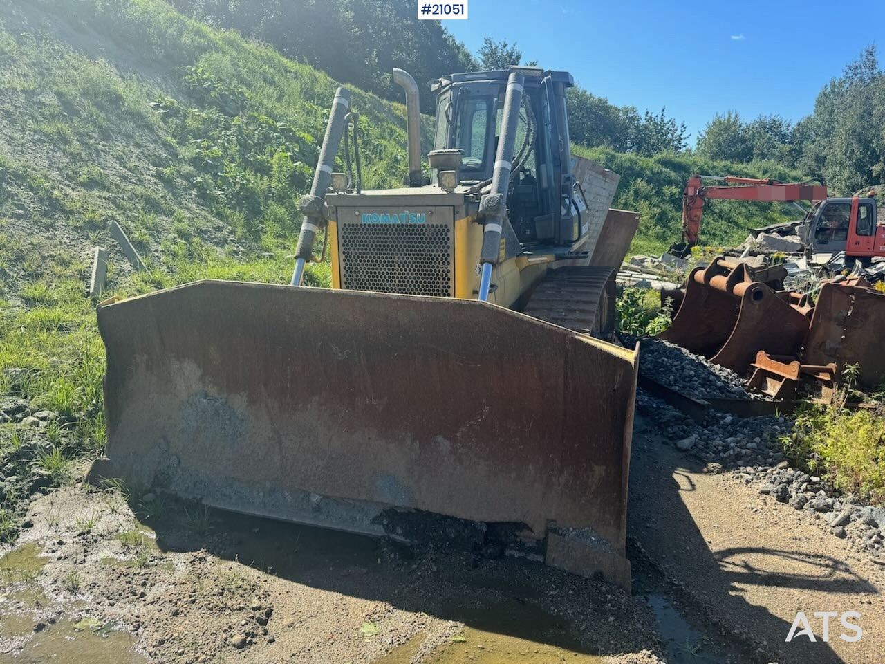 Komatsu D65EX - بلدوزر: صور 3 Komatsu D65EX - بلدوزر: صور 3