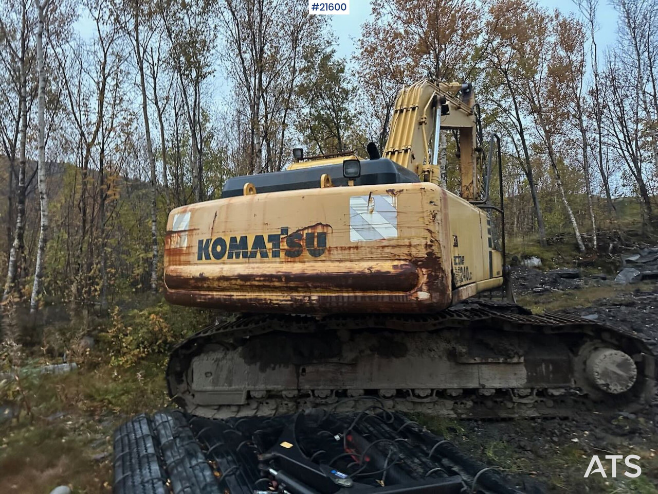 Komatsu PC240LC gravemaskin - حفارات زحافة: صور 3 Komatsu PC240LC gravemaskin - حفارات زحافة: صور 3