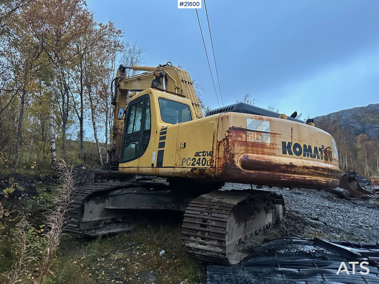 Komatsu PC240LC gravemaskin - حفارات زحافة: صور 4 Komatsu PC240LC gravemaskin - حفارات زحافة: صور 4