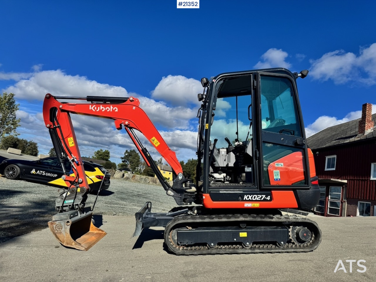Kubota KX027-4 - حفارة مصغرة: صور 1 Kubota KX027-4 - حفارة مصغرة: صور 1