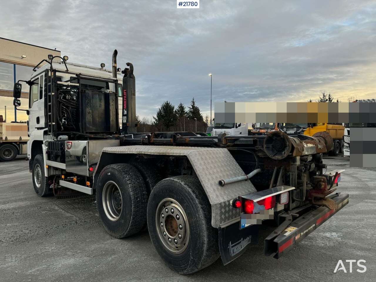 MAN TGS 28.480 6x4 brøyterigget Krokbil m/ underliggende skjær og kranhydraulikk. - شاحنة ذات الخطاف: صور 4 MAN TGS 28.480 6x4 brøyterigget Krokbil m/ underliggende skjær og kranhydraulikk. - شاحنة ذات الخطاف: صور 4