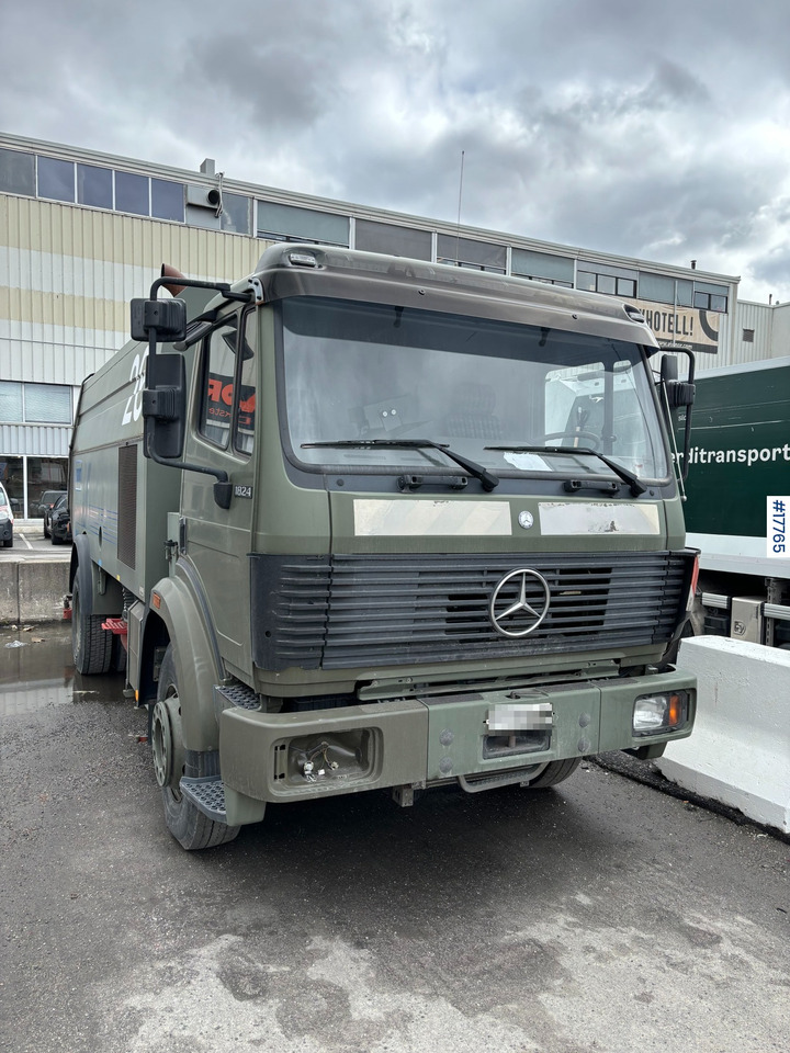 Mercedes 1824 - سياره كنس شوارع: صور 1 Mercedes 1824 - سياره كنس شوارع: صور 1
