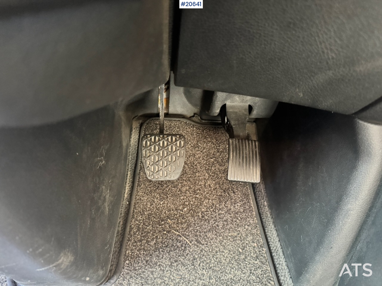 شاحنة جرار Mercedes 2551: صور 20