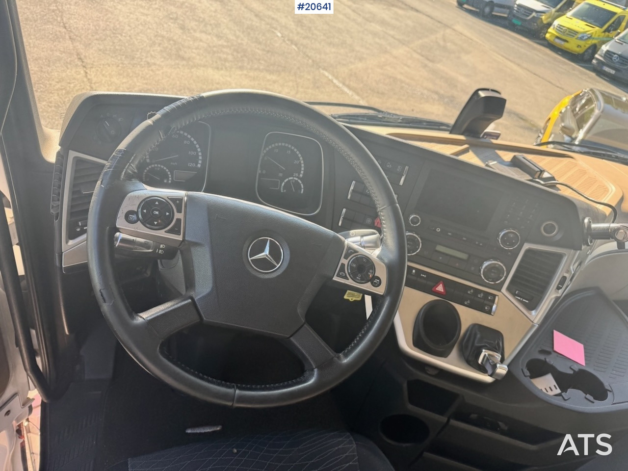 شاحنة جرار Mercedes 2551: صور 24
