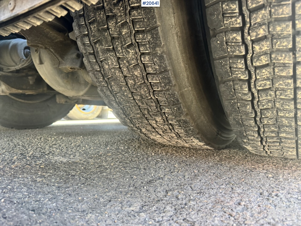 شاحنة جرار Mercedes 2551: صور 12