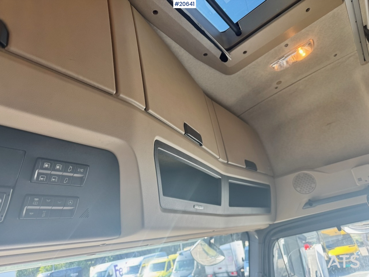 شاحنة جرار Mercedes 2551: صور 26