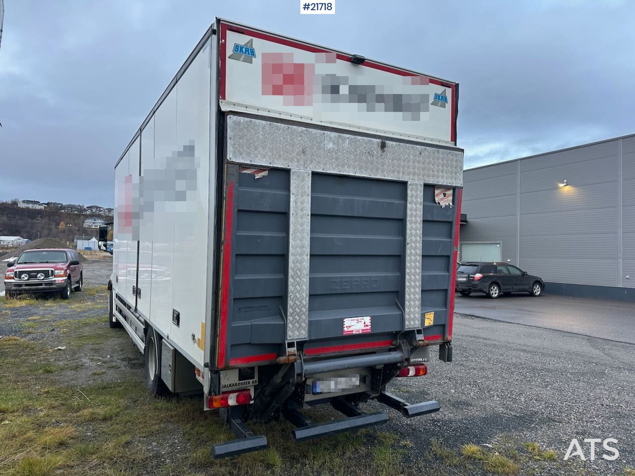 Mercedes Actros 1835 skapbil m/ Full sideåpning, aggregat, lift og 2 sett dekk - بصندوق مغلق شاحنة: صور 3 Mercedes Actros 1835 skapbil m/ Full sideåpning, aggregat, lift og 2 sett dekk - بصندوق مغلق شاحنة: صور 3