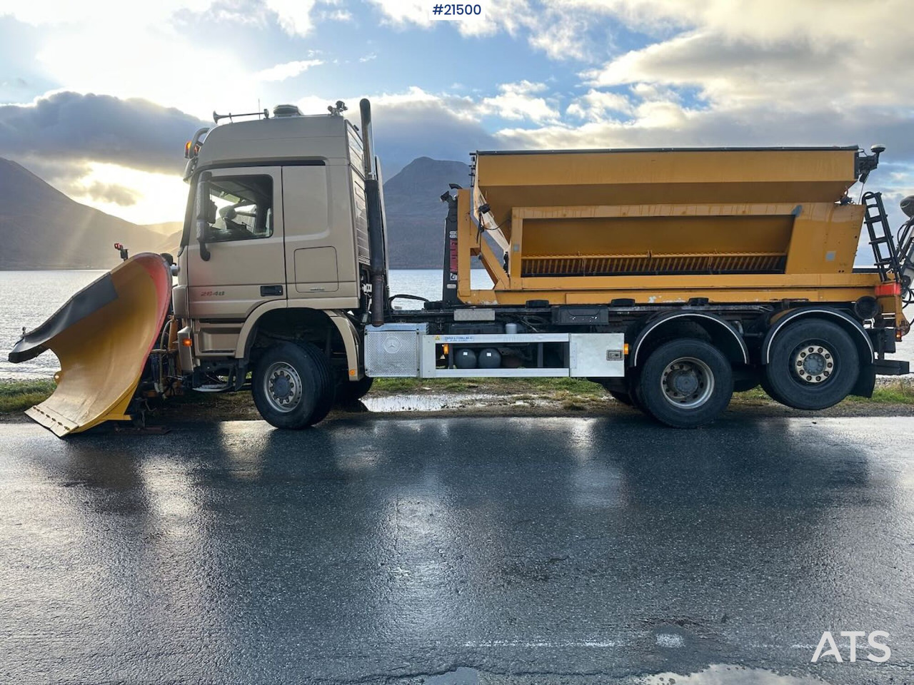 Mercedes Actros 2848 4x4+2 brøyterigget krokbil - شاحنة ذات الخطاف: صور 2 Mercedes Actros 2848 4x4+2 brøyterigget krokbil - شاحنة ذات الخطاف: صور 2