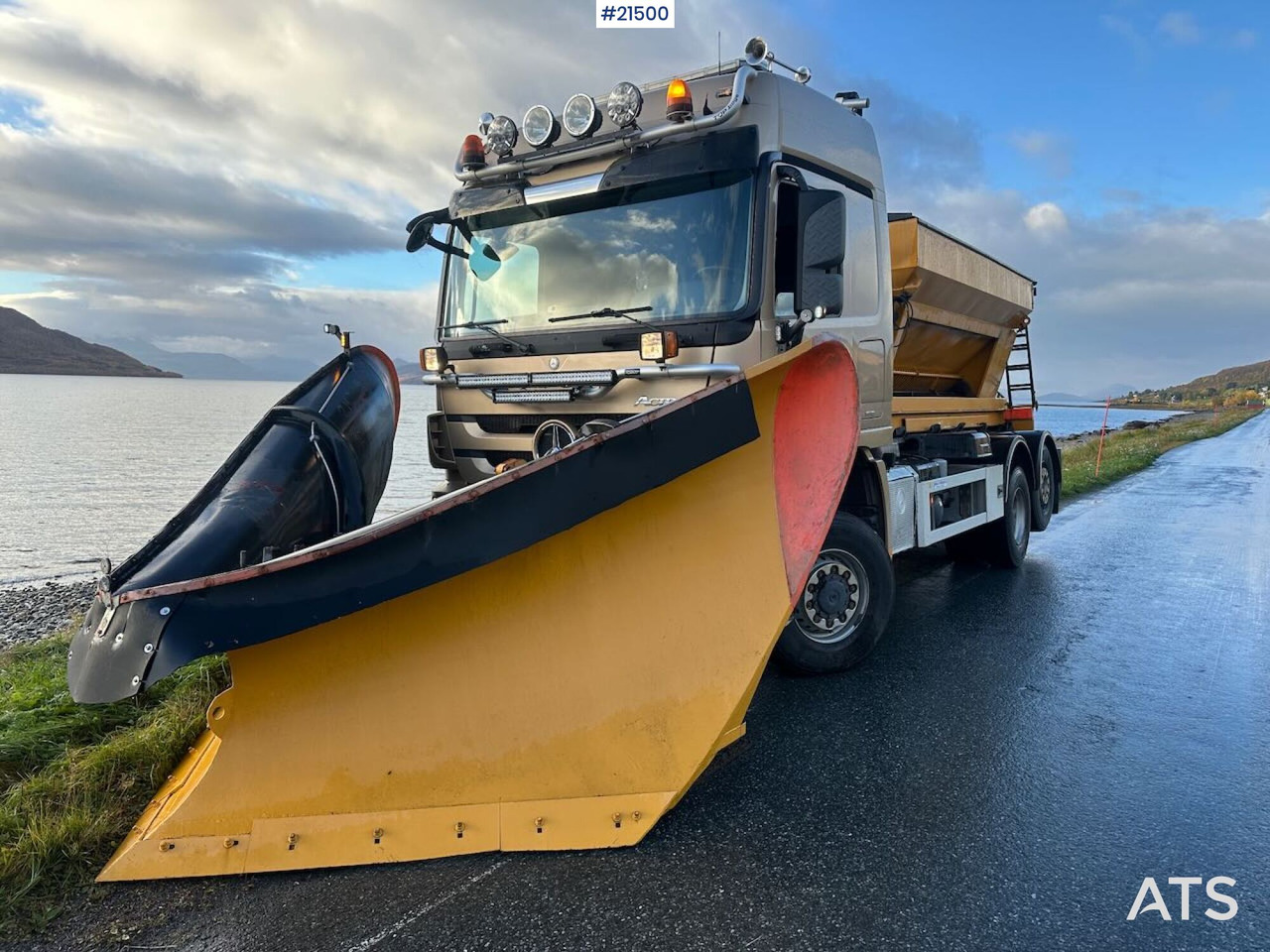 Mercedes Actros 2848 4x4+2 brøyterigget krokbil - شاحنة ذات الخطاف: صور 1 Mercedes Actros 2848 4x4+2 brøyterigget krokbil - شاحنة ذات الخطاف: صور 1
