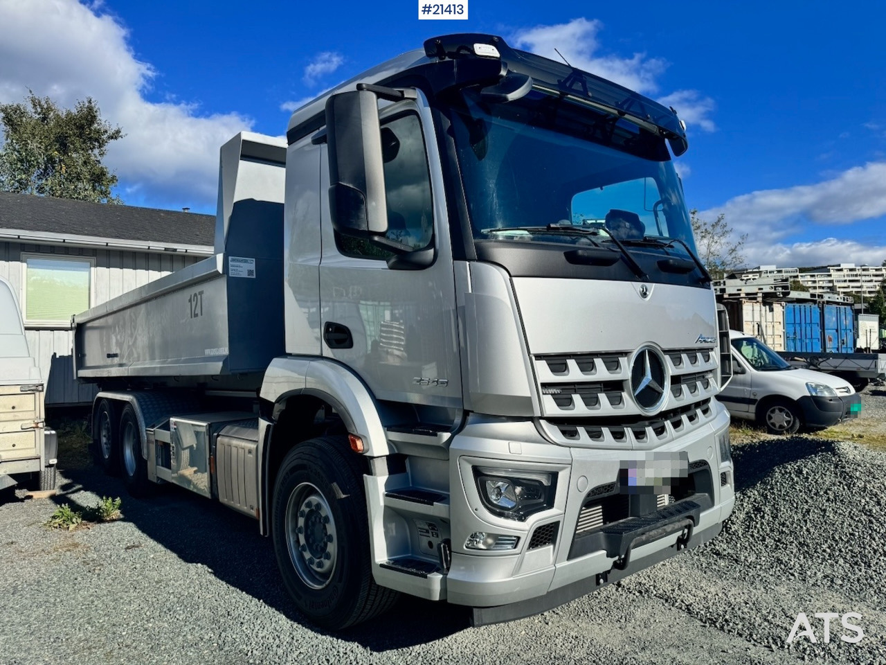 Mercedes Arocs 2543 - شاحنة ذات الخطاف: صور 1 Mercedes Arocs 2543 - شاحنة ذات الخطاف: صور 1