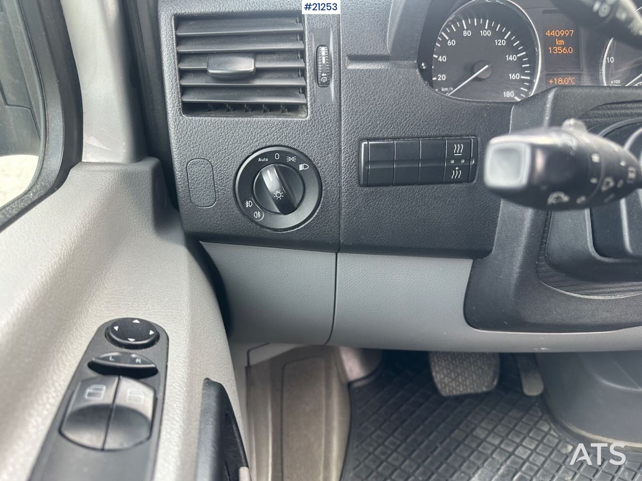صغيرة, ميكروباص Mercedes Sprinter: صور 27