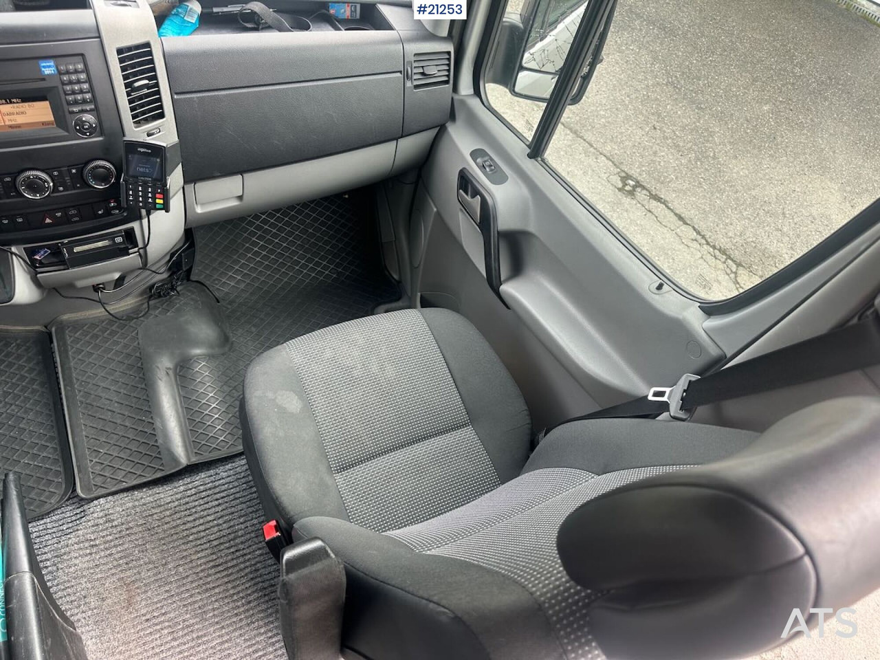 صغيرة, ميكروباص Mercedes Sprinter: صور 29