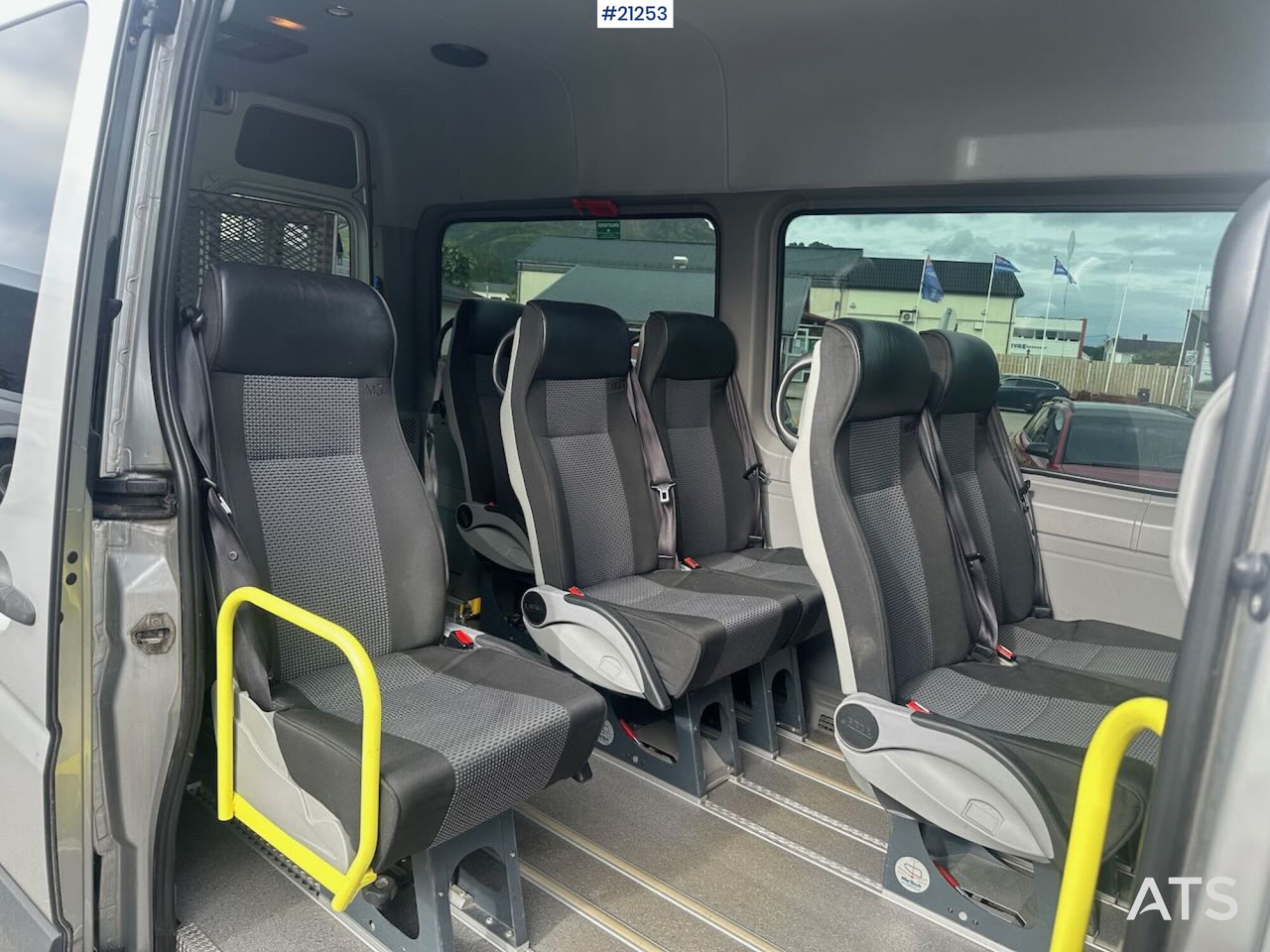 صغيرة, ميكروباص Mercedes Sprinter: صور 18