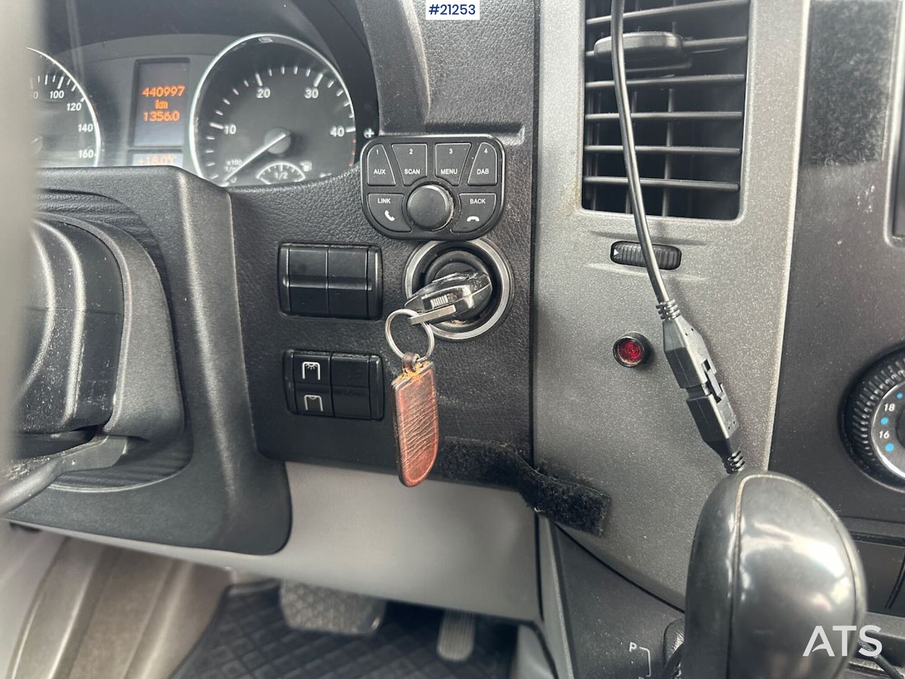 صغيرة, ميكروباص Mercedes Sprinter: صور 26