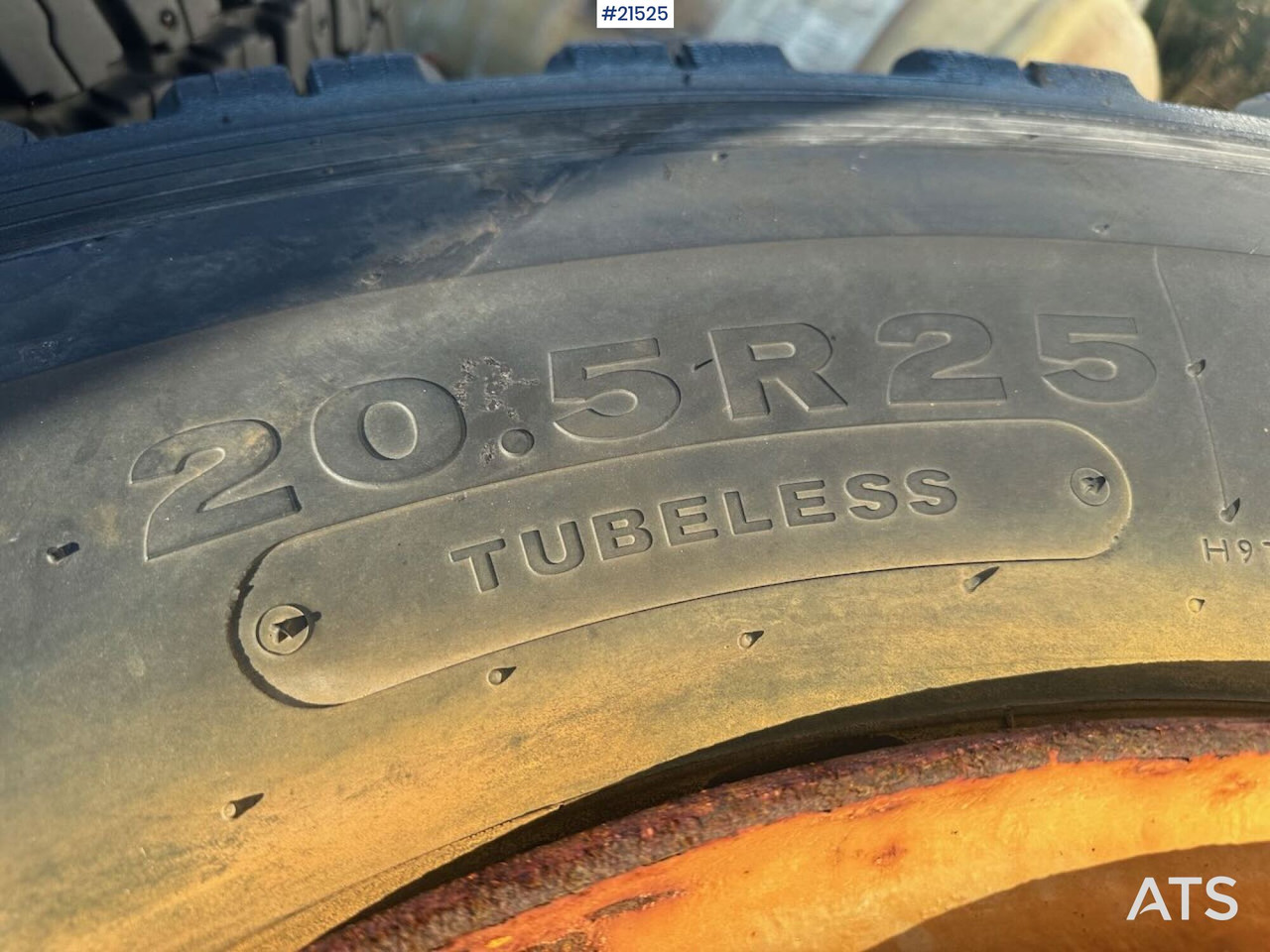 Michelin hjullaster dekk til Volvo L110 - عجلات - آلات البناء: صور 3 Michelin hjullaster dekk til Volvo L110 - عجلات - آلات البناء: صور 3