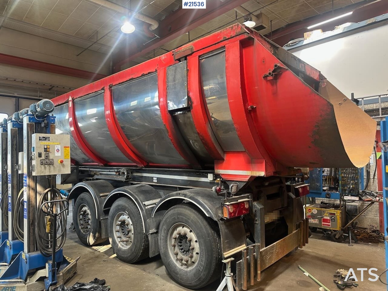 Nor-Slep SE-42 3 akslet tippsemi m/ kapellduk - قلابة نصف مقطورة: صور 2 Nor-Slep SE-42 3 akslet tippsemi m/ kapellduk - قلابة نصف مقطورة: صور 2
