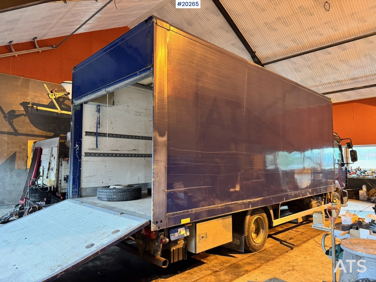 Renault midlum 220.08 - بصندوق مغلق شاحنة: صور 3 Renault midlum 220.08 - بصندوق مغلق شاحنة: صور 3