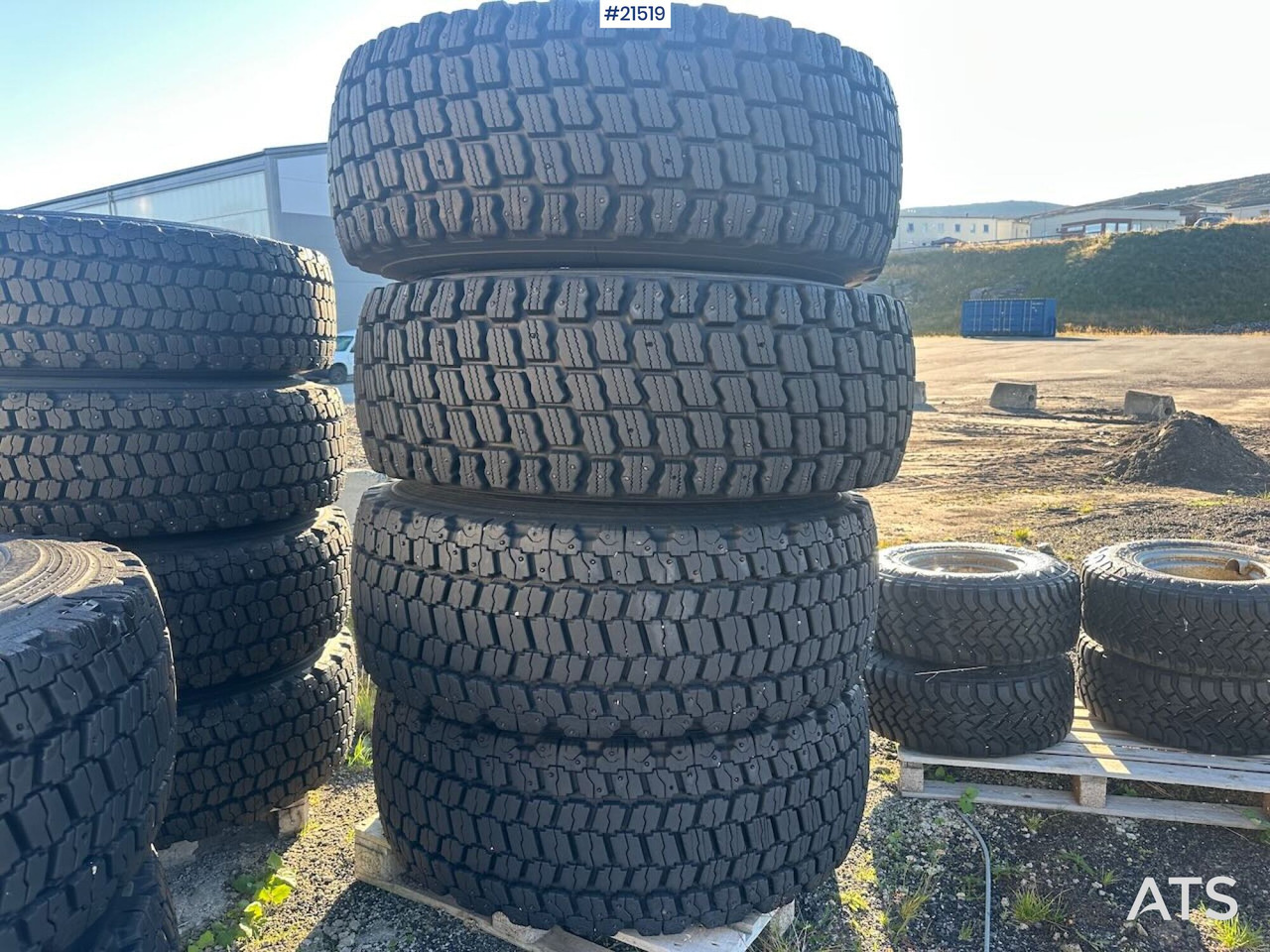 Triangle hjullaster dekk på felg til Volvo L110 hjullaster - الإطارات - آلات البناء: صور 3 Triangle hjullaster dekk på felg til Volvo L110 hjullaster - الإطارات - آلات البناء: صور 3
