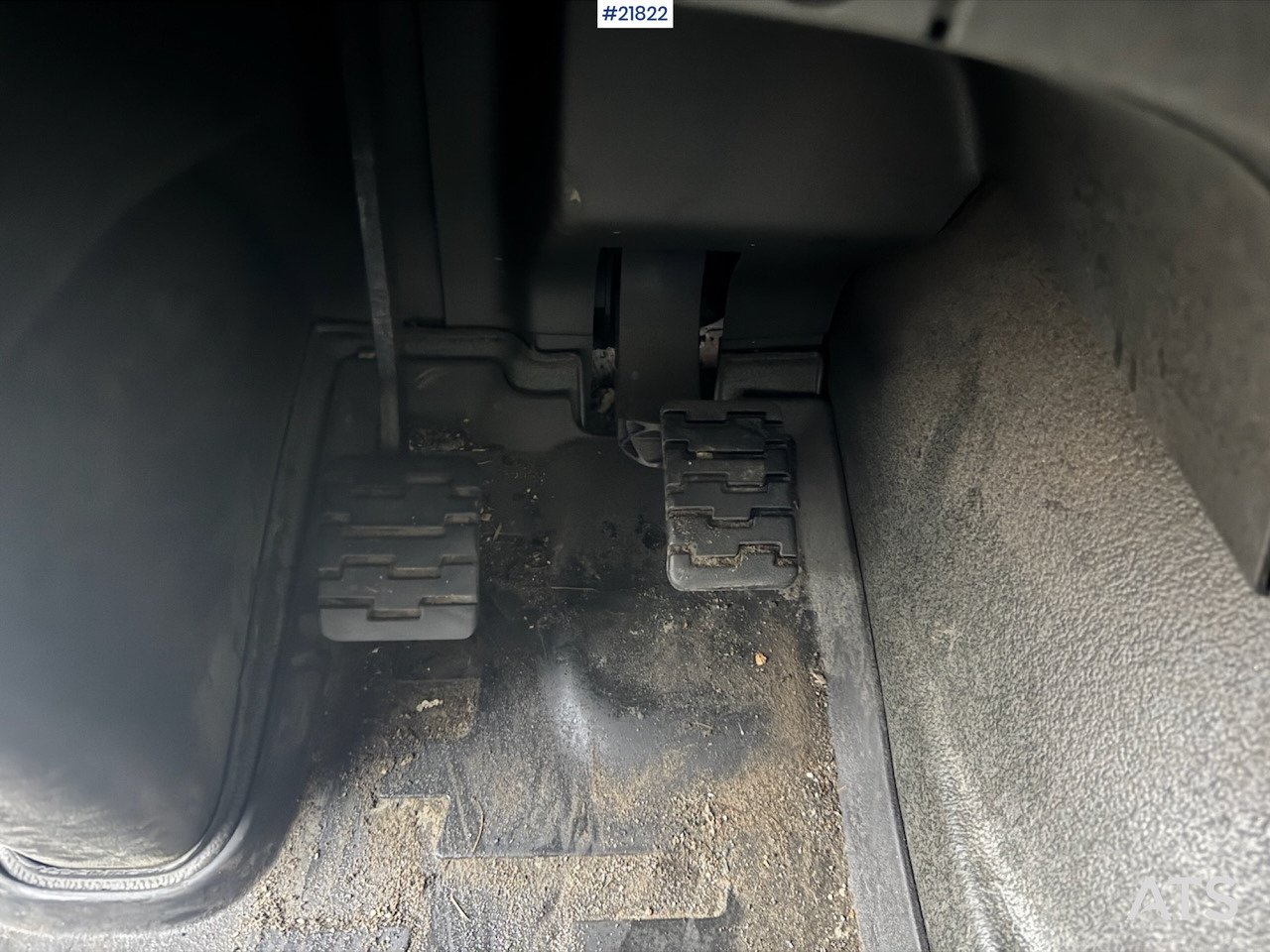 بصندوق مغلق شاحنة Volvo 2015 Volvo FH420 6x2 Skapbil. Eu-godkjent. SE VIDEO: صور 35