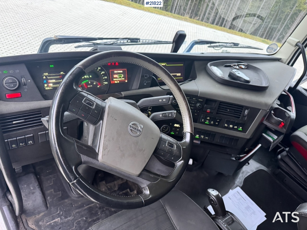 بصندوق مغلق شاحنة Volvo 2015 Volvo FH420 6x2 Skapbil. Eu-godkjent. SE VIDEO: صور 40