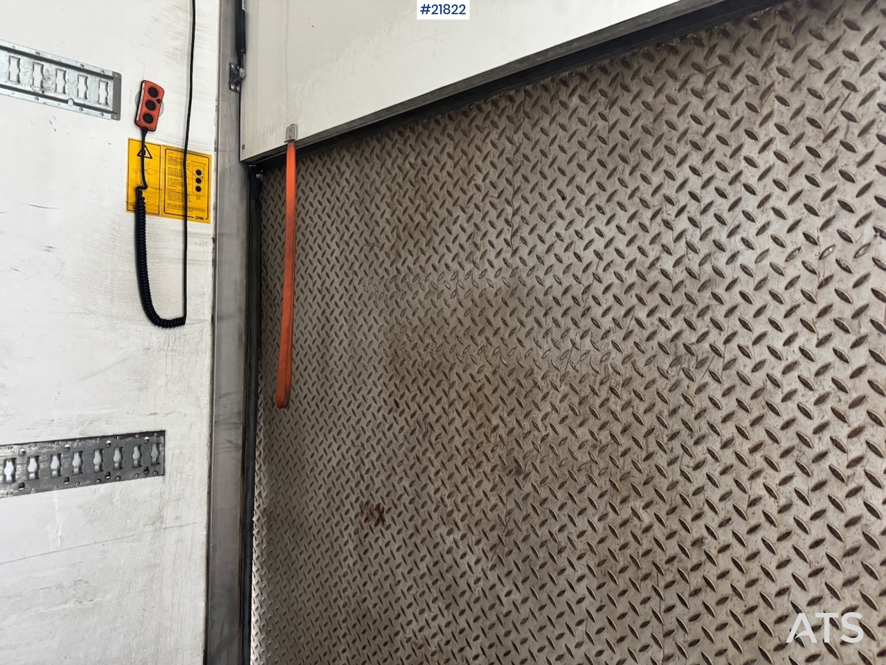 بصندوق مغلق شاحنة Volvo 2015 Volvo FH420 6x2 Skapbil. Eu-godkjent. SE VIDEO: صور 25