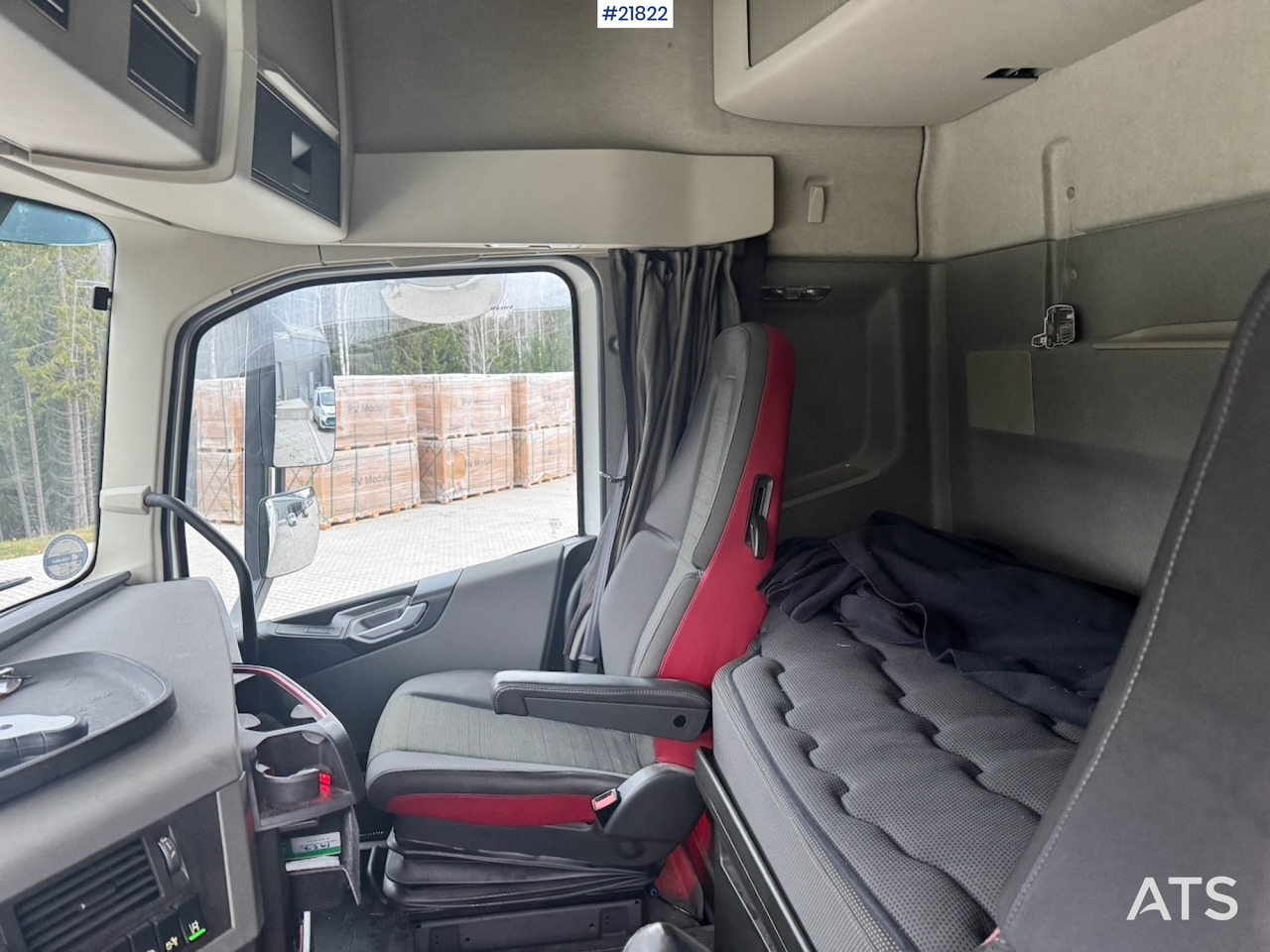 بصندوق مغلق شاحنة Volvo 2015 Volvo FH420 6x2 Skapbil. Eu-godkjent. SE VIDEO: صور 38