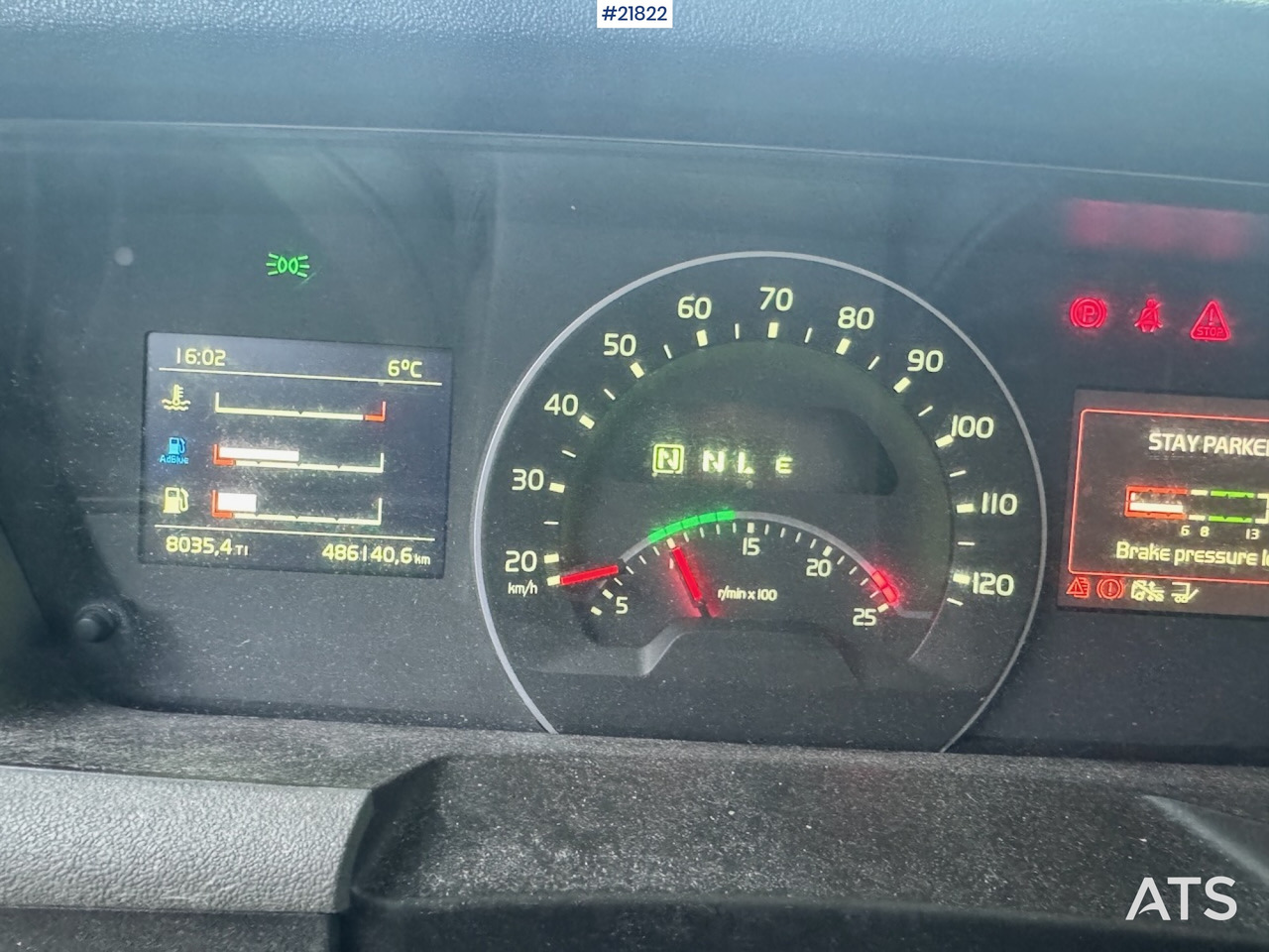 بصندوق مغلق شاحنة Volvo 2015 Volvo FH420 6x2 Skapbil. Eu-godkjent. SE VIDEO: صور 34