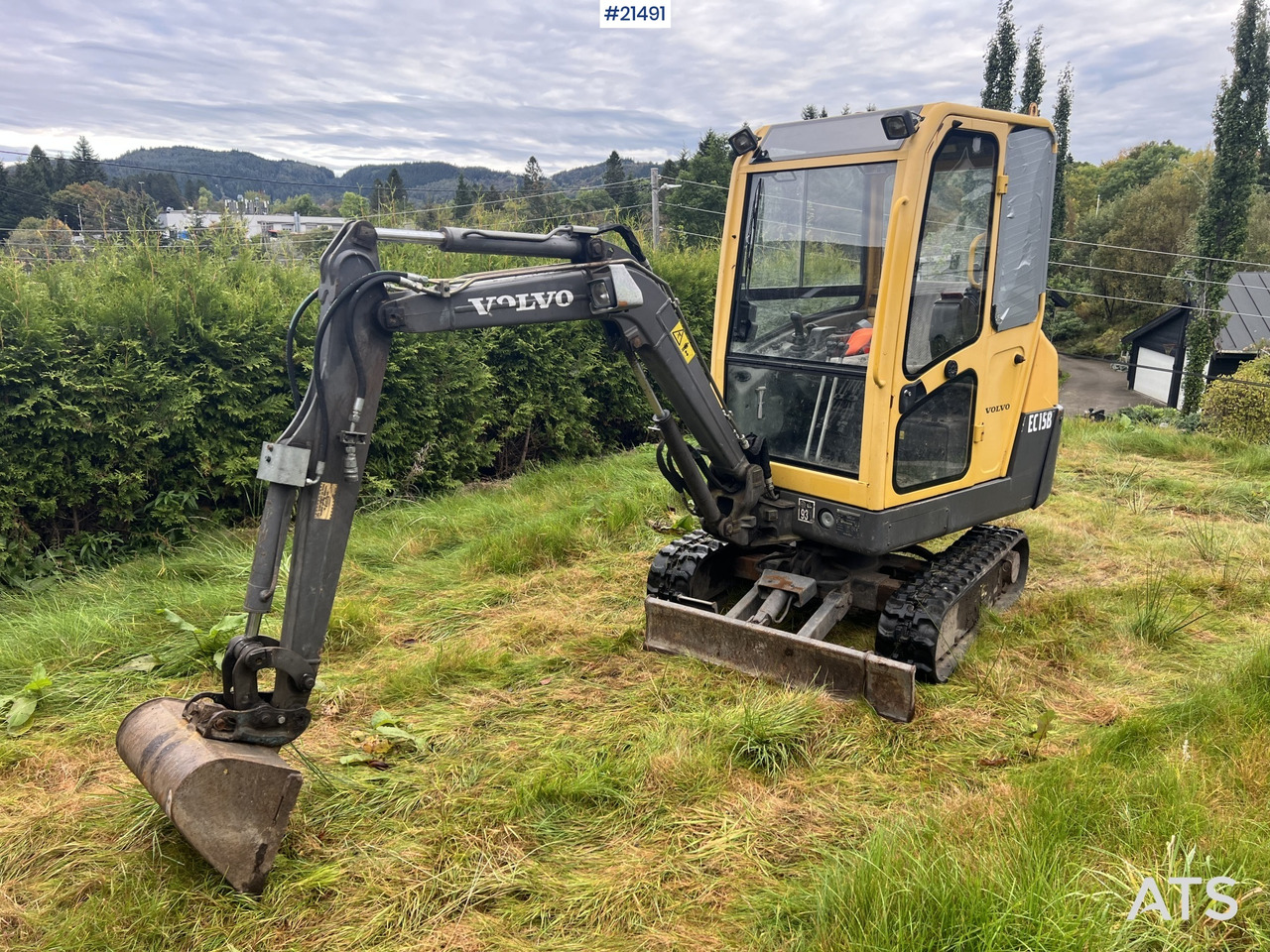 Volvo EC15B - حفارة مصغرة: صور 1 Volvo EC15B - حفارة مصغرة: صور 1