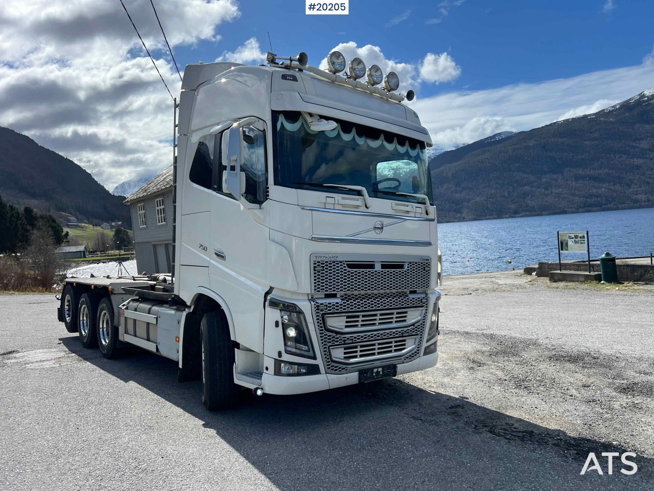 Volvo FH16 750 - شاحنة ذات الخطاف: صور 1 Volvo FH16 750 - شاحنة ذات الخطاف: صور 1