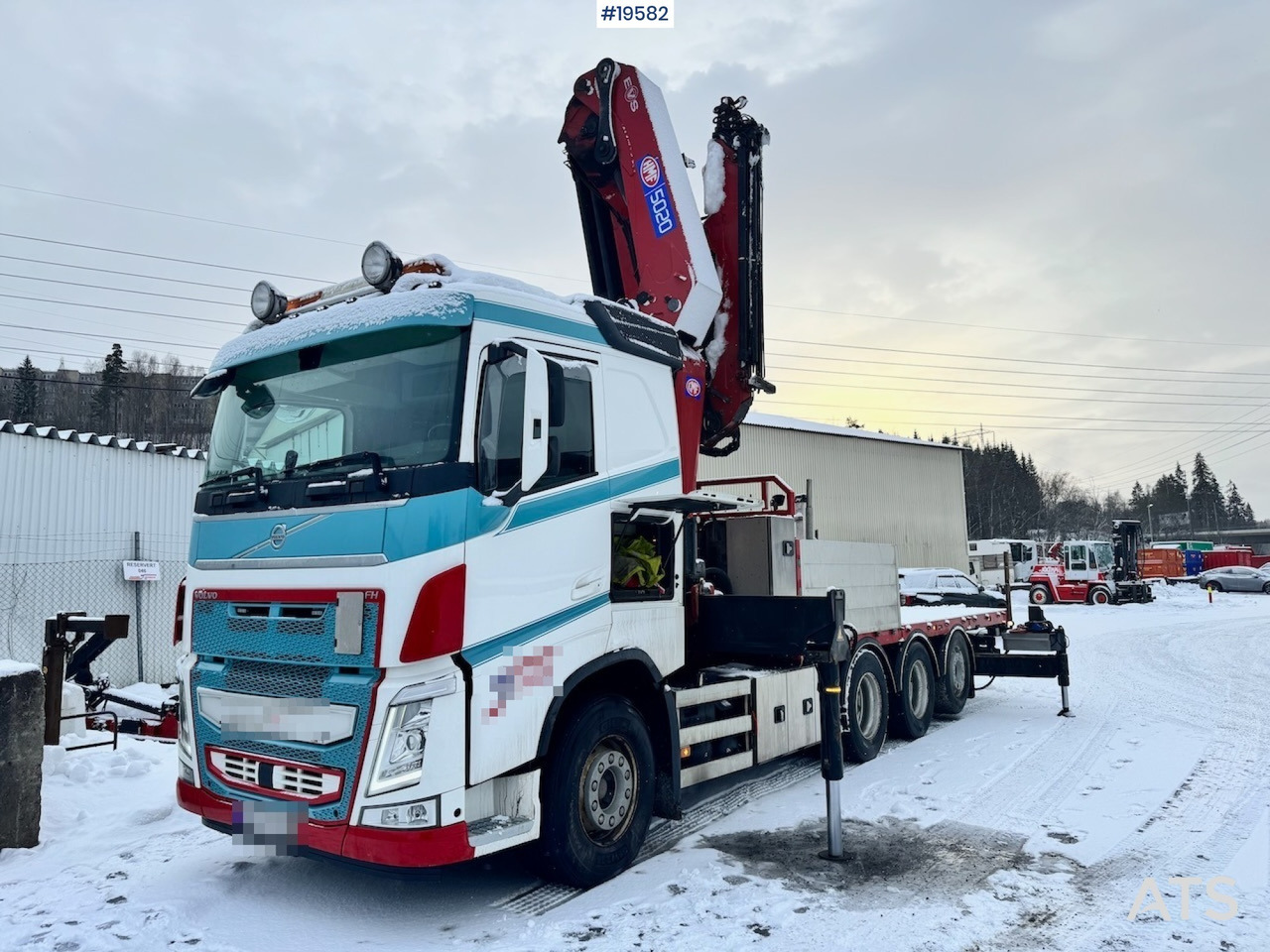 Volvo FH540 - شاحنة كرين, شاحنات مسطحة: صور 1 Volvo FH540 - شاحنة كرين, شاحنات مسطحة: صور 1