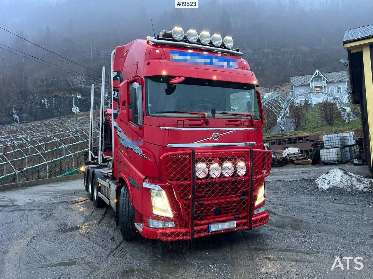 Volvo FH540 - شاحنة قطع الأشجار: صور 4 Volvo FH540 - شاحنة قطع الأشجار: صور 4