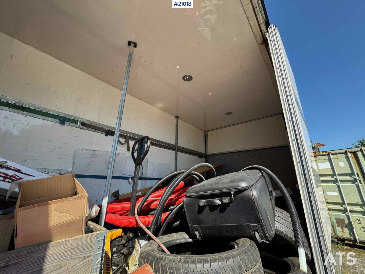 بصندوق مغلق شاحنة Volvo FM 370: صور 14 بصندوق مغلق شاحنة Volvo FM 370: صور 14