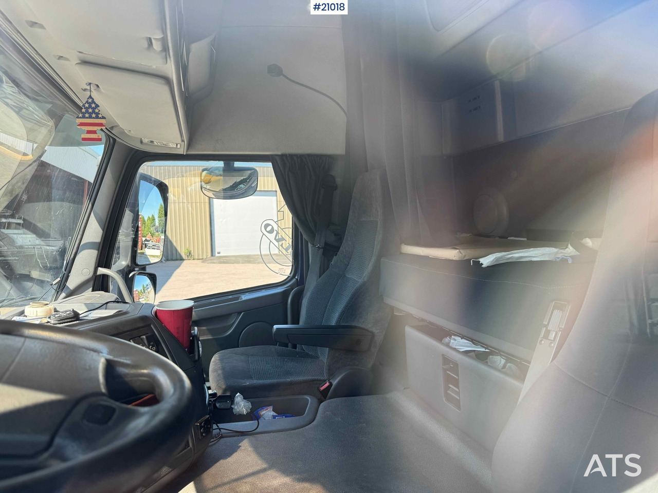 بصندوق مغلق شاحنة Volvo FM 370: صور 29 بصندوق مغلق شاحنة Volvo FM 370: صور 29