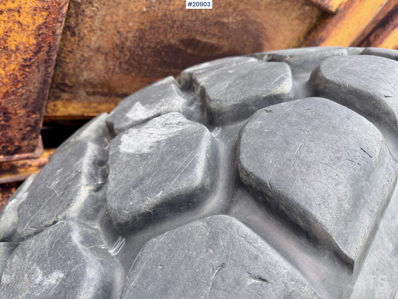 Yokohama RB31- 20.5R25 - عجلات - آلات البناء: صور 4 Yokohama RB31- 20.5R25 - عجلات - آلات البناء: صور 4