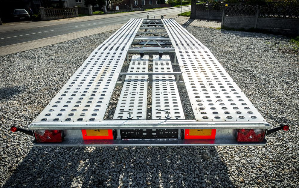 Niewiadów fabrycznie nowa LAWETA Indiana, bardzo solidna! 8,00m! - شاحنة نقل سيارات مقطورة: صور 4 Niewiadów fabrycznie nowa LAWETA Indiana, bardzo solidna! 8,00m! - شاحنة نقل سيارات مقطورة: صور 4