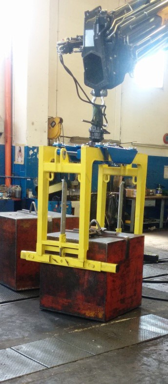 Brick stack grapple PL-3 - المشبك - ونش كرين: صور 2 Brick stack grapple PL-3 - المشبك - ونش كرين: صور 2