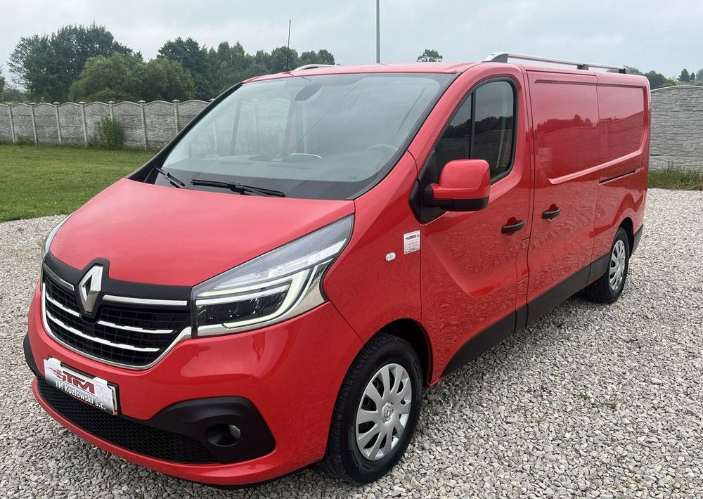 فان المدمجة Renault Trafic: صور 1
